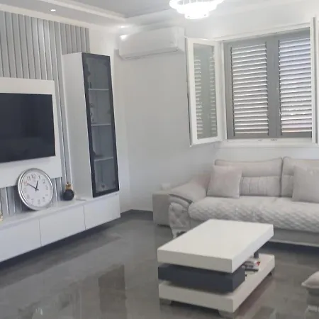 Dom wakacyjny Pako House Hamallaj